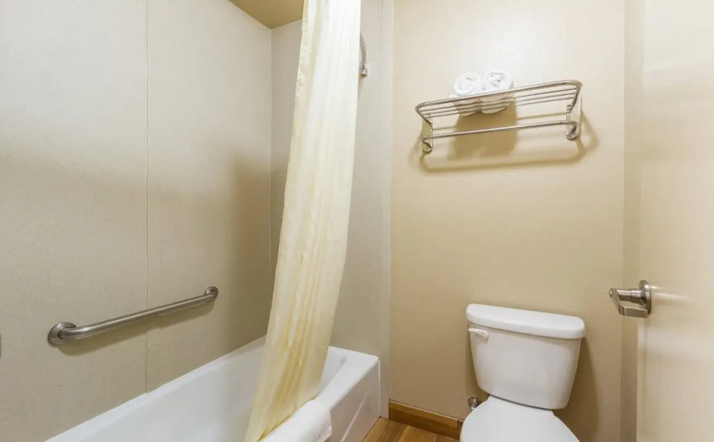 Econo Lodge Inn & Suites Escondido Downtown