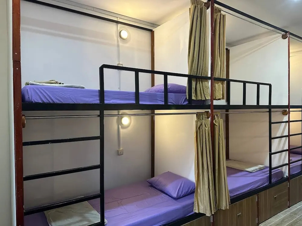White Beach Hostel