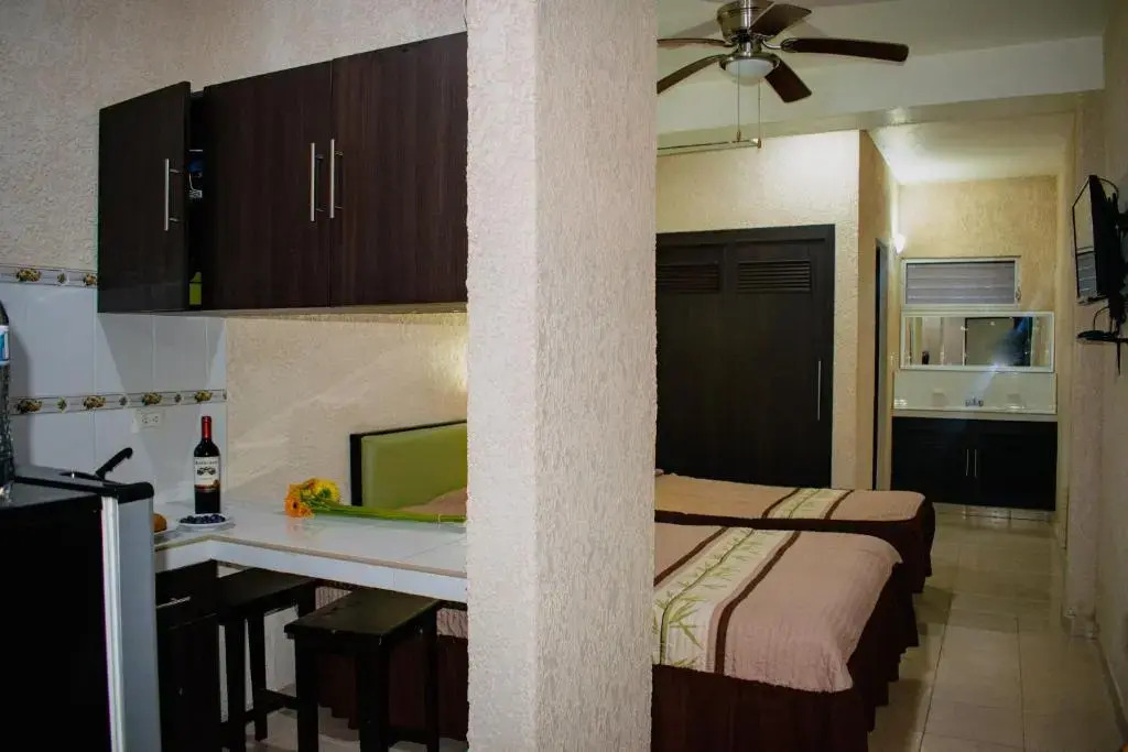 Suites del Sol Hotel & Apartments