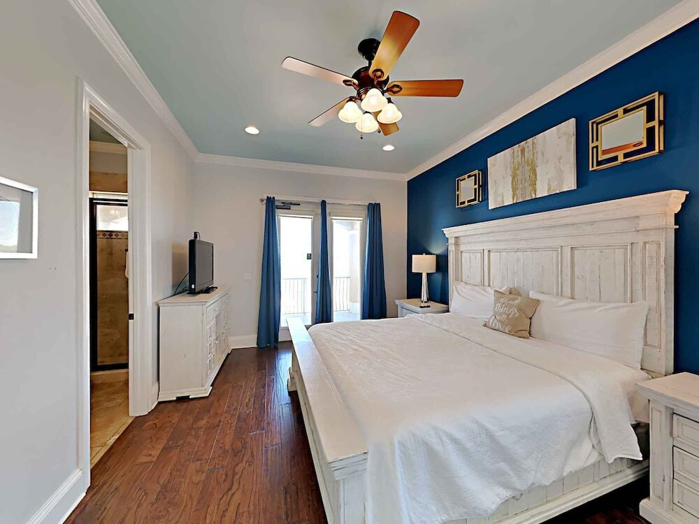 Crystal Palace - vacation like royalty! - 9 BR Home - RJV 1603
