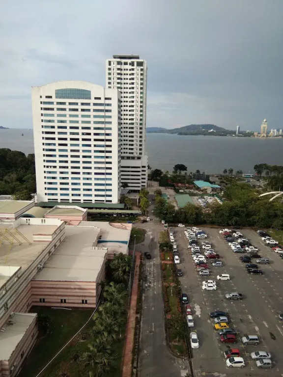 Likas Deluxe 3 Bedroom Apartment