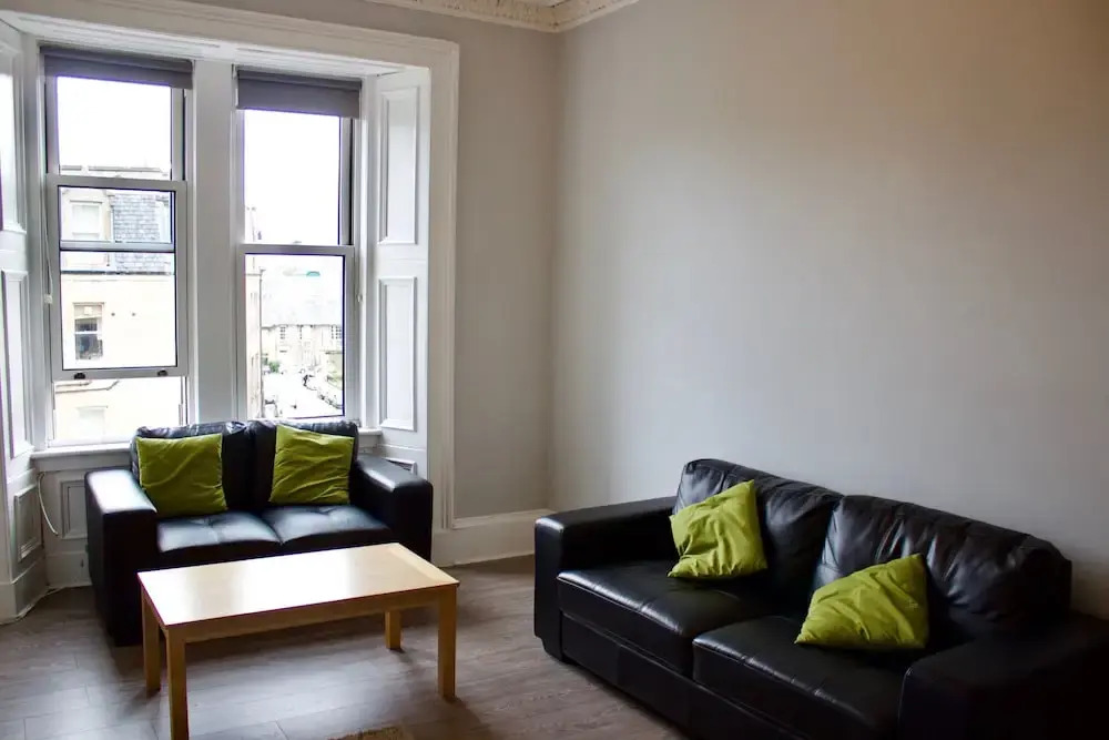 Central 2 Bedroom Flat in Leafy Marchmont