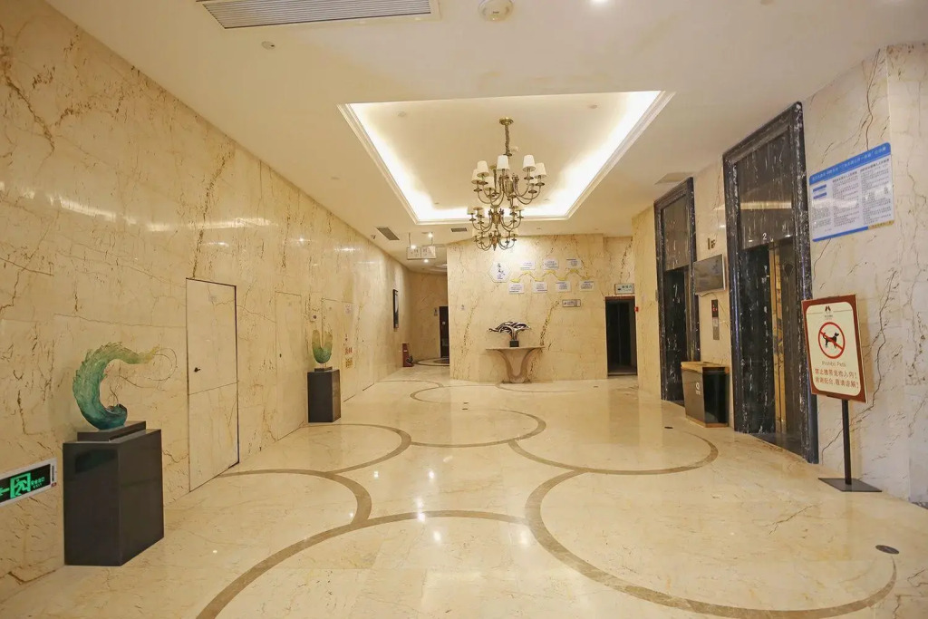 Maowen Hotel