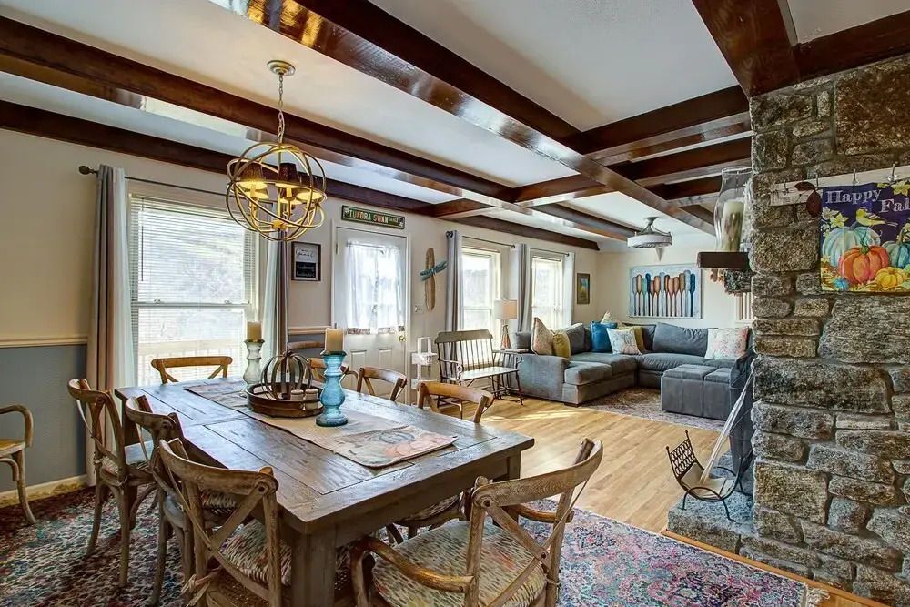 VCI - Tundra Swan Chalet
