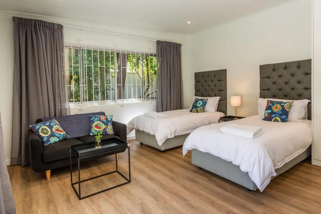 Oak Manor Boutique Guest House