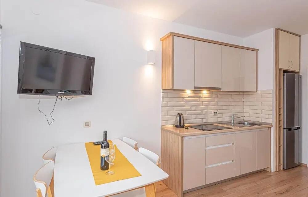 Awesome Apartment in Primosten With Wifi and 2 Bedrooms
