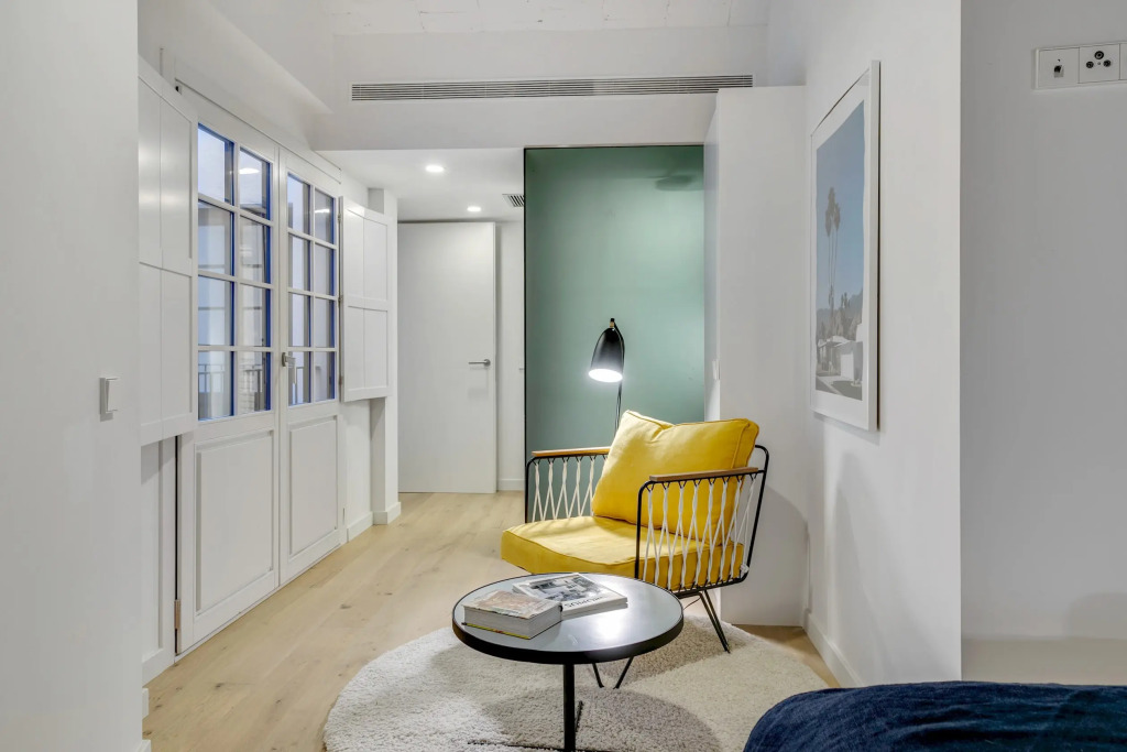 Pier 1 in Barcelona with 1 bedrooms and 1 bathrooms