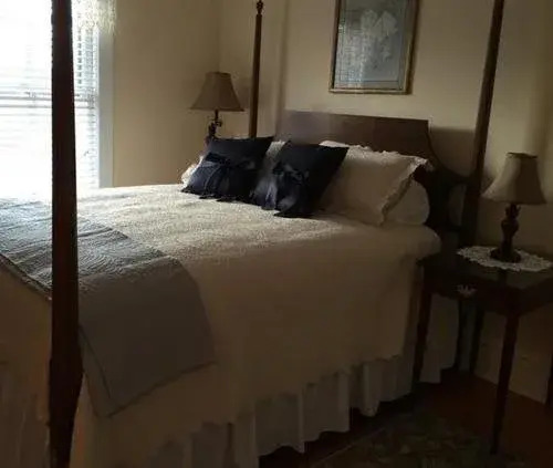 MiddleRidge Bed and Breakfast
