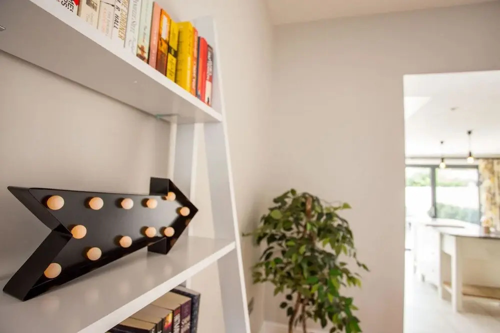 Modern 3 Bed Home in trendy Cambridge suburb
