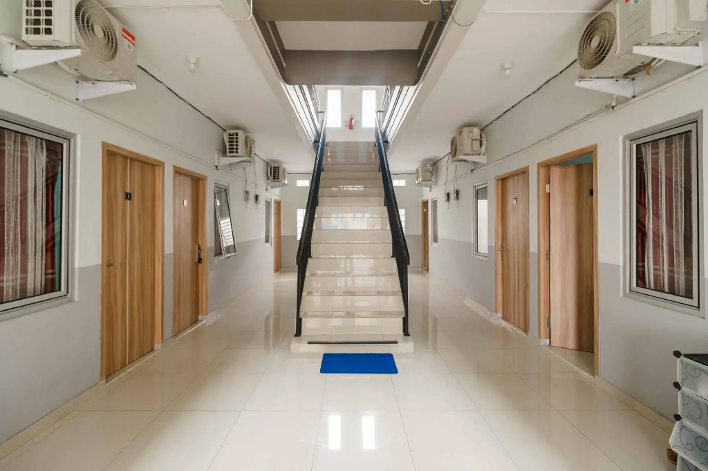 RedDoorz Syariah near Stasiun LRT Bumi Sriwijaya