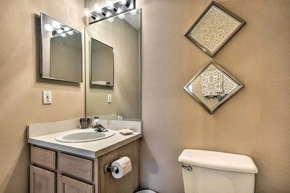 Clermont Home w/ Pool & Game Room: 10 Mi to Parks!