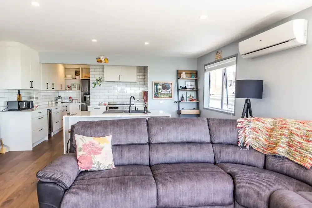 3 Bedroom Village Retreat Home With Sea Views