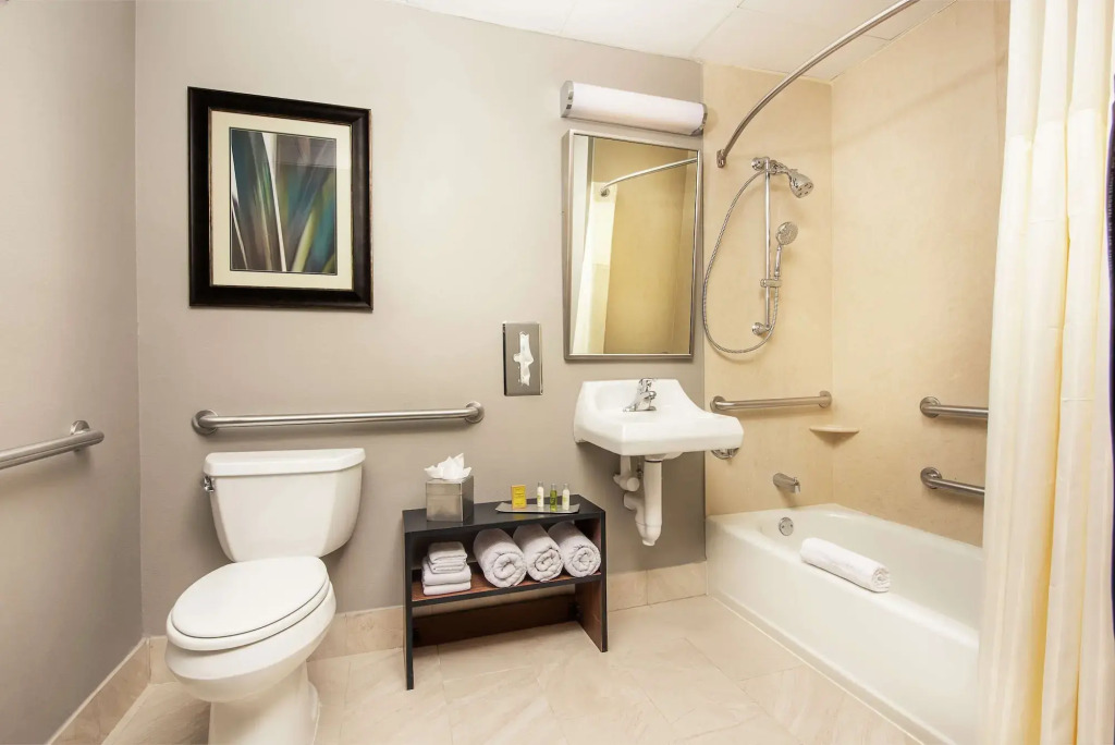 DoubleTree by Hilton Hotel West Palm Beach Airport