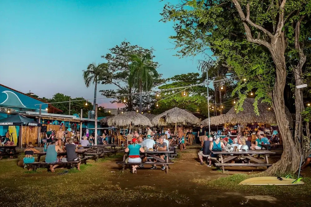 Witch's Rock Surf Camp Beachfront HOTEL