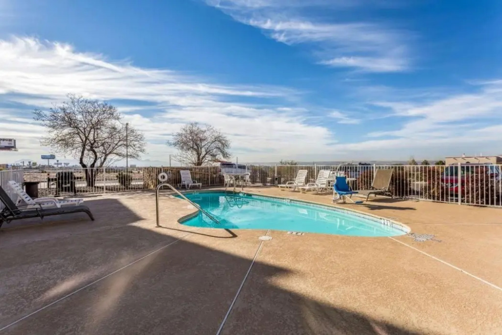 Quality Inn & Suites Monterey I-40