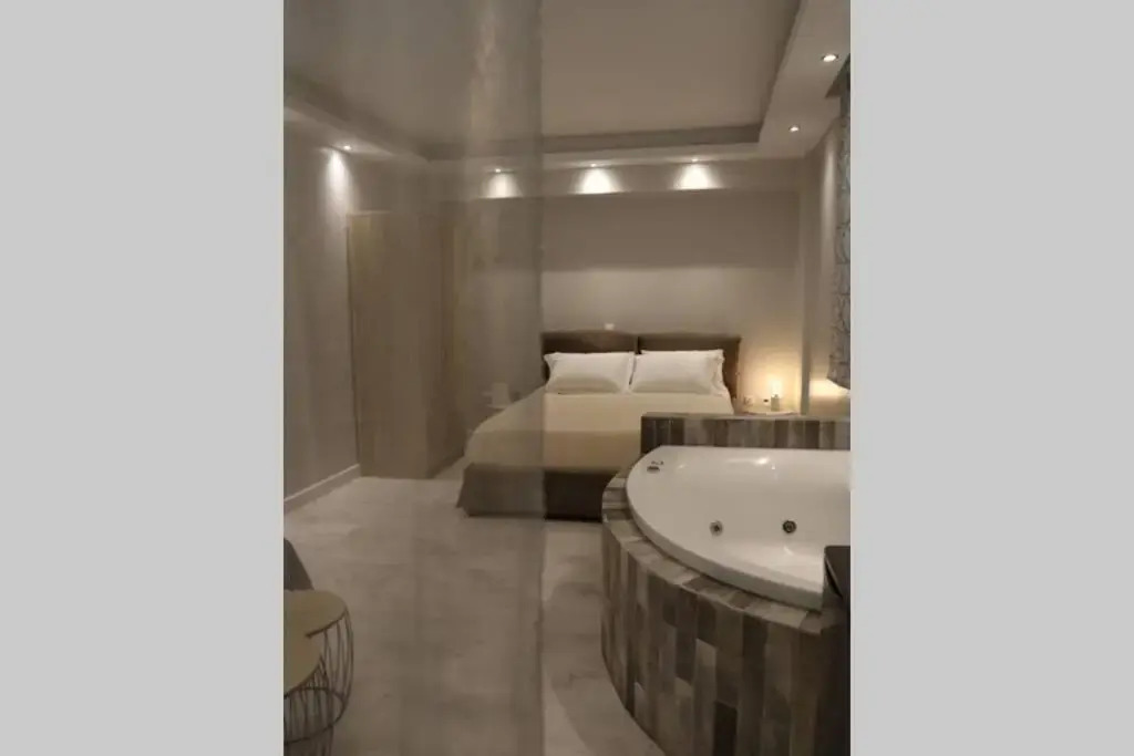 360° View Suites Tan
