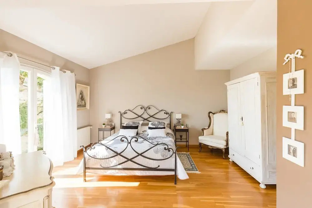 Villa With 4 Rooms in Saint Paul de Vence, With Wonderful sea View, Pr