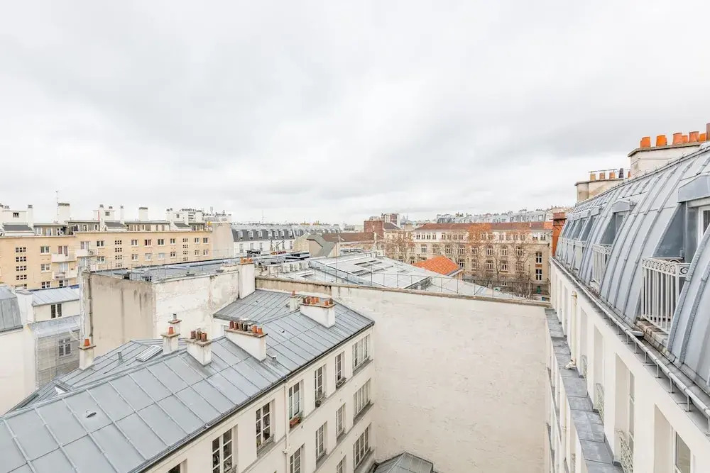 Rooftop Views By the Canal Saint-martin