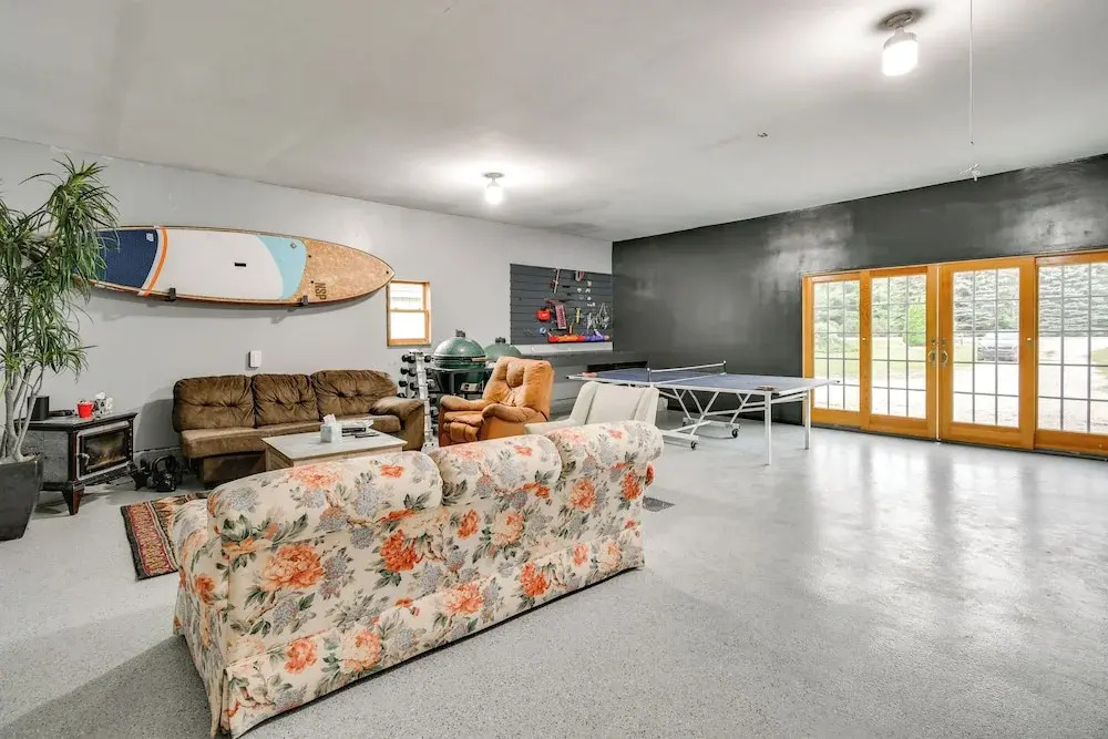 2 Mi to Turtle Creek Casino: Home w/ Game Room!