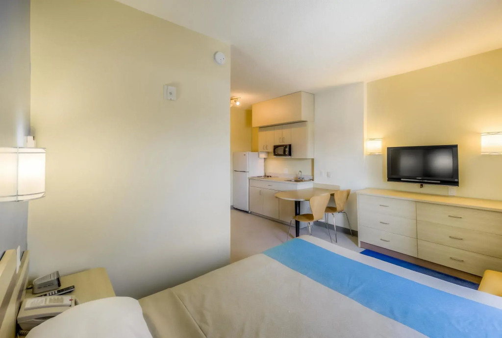 Super 8 by Wyndham Estevan
