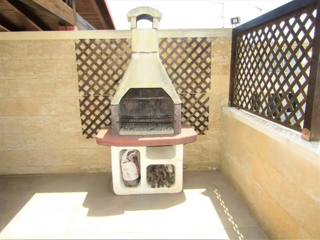 Apartment with 2 bedrooms in Torre San Giovanni with furnished terrace 150 m from the beach