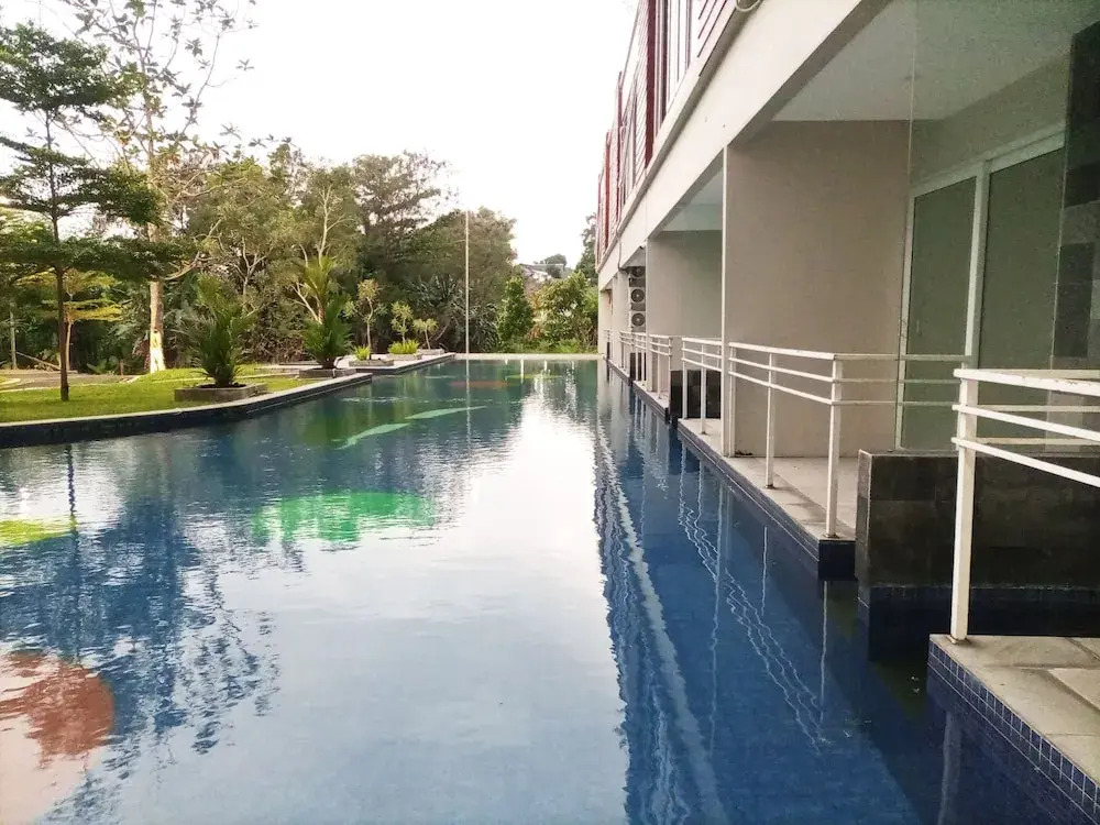Homey And Comfort Stay Studio At Green Park Yogyakarta Apartment