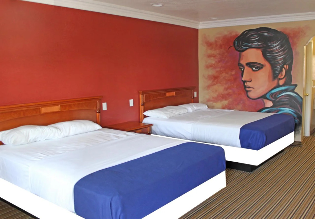 Hollywood Inn Express North