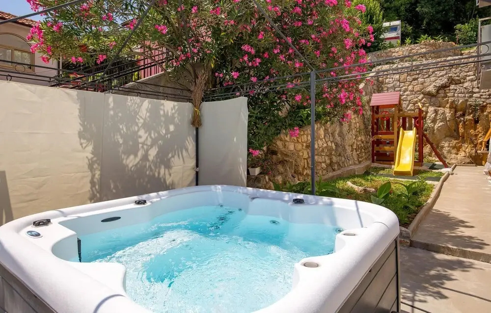 Awesome Apartment in Moscenicka Draga With Wifi and 1 Bedrooms