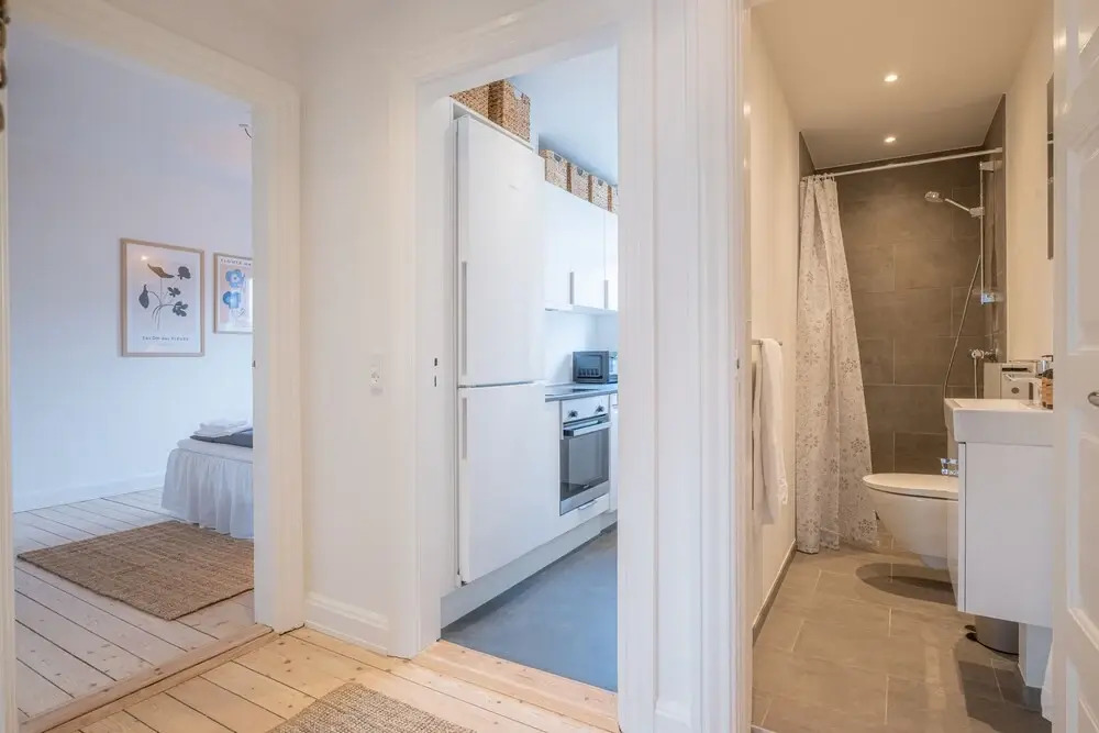 Apartment Sleeps 2 With Free Parking