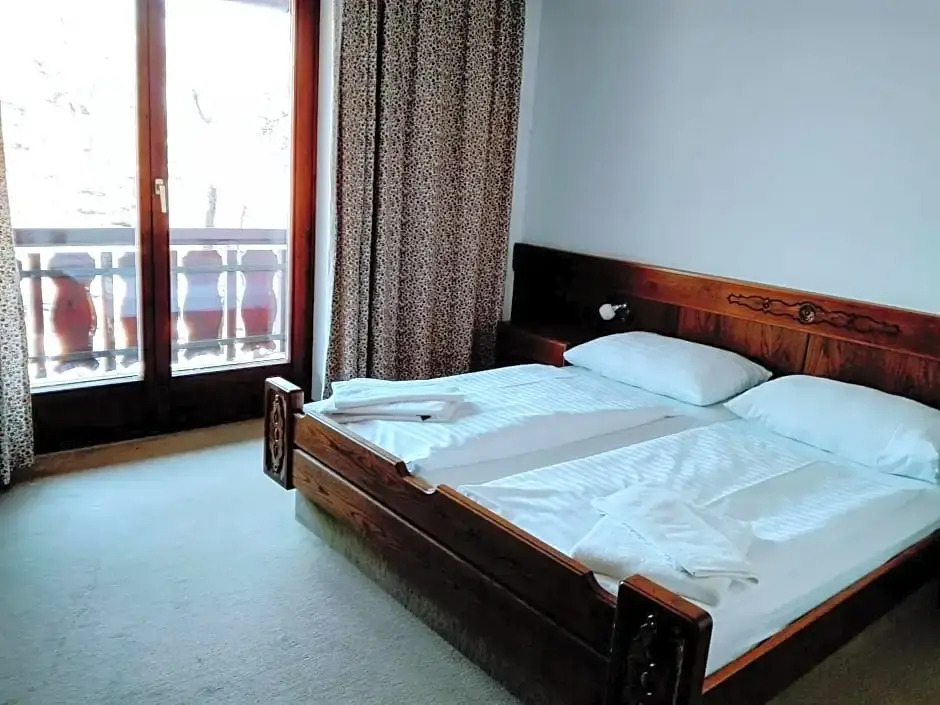 Mosers Pension