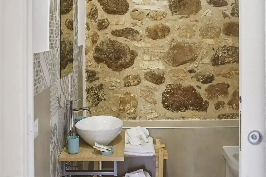 Casale Sammartano - Appartamenti con piscina comune