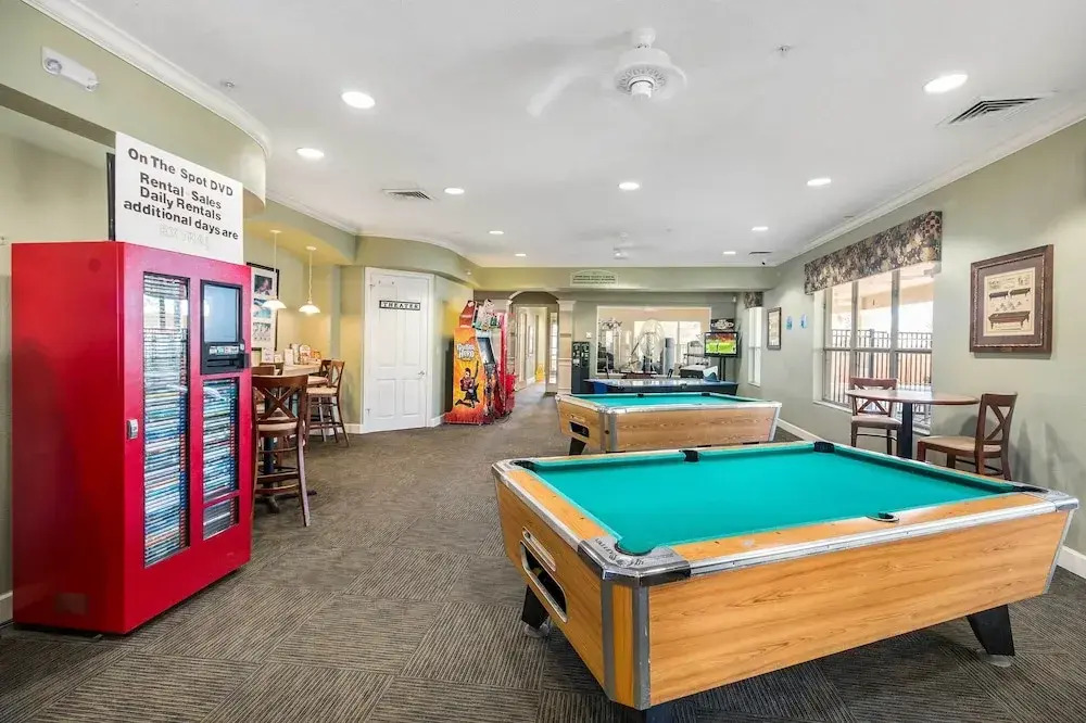 4 Mi to Disney World: Kissimmee Resort Retreat!