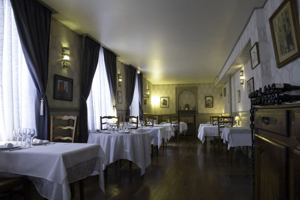 Hôtel De La Banniere De France