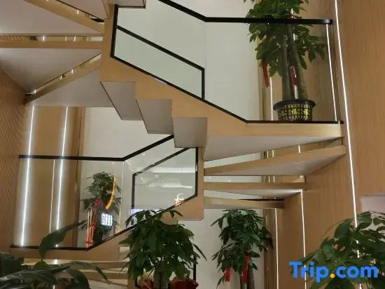 Yichun Meet Hotel