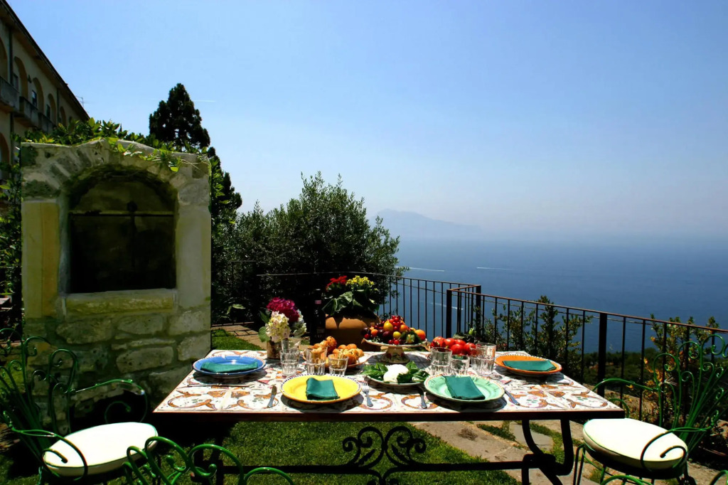 Ottavia Ancient Italian Villa Overlooking Capri
