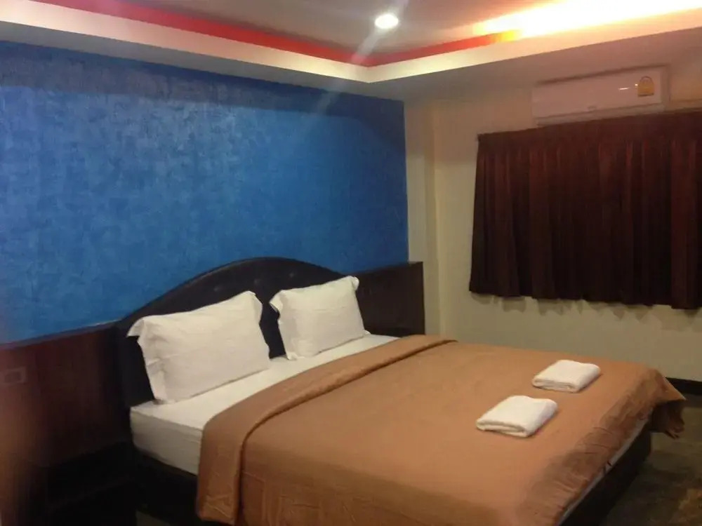 Me Suk Grand Hotel