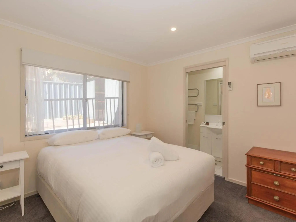 Acacia 4 2 Kirwan Close