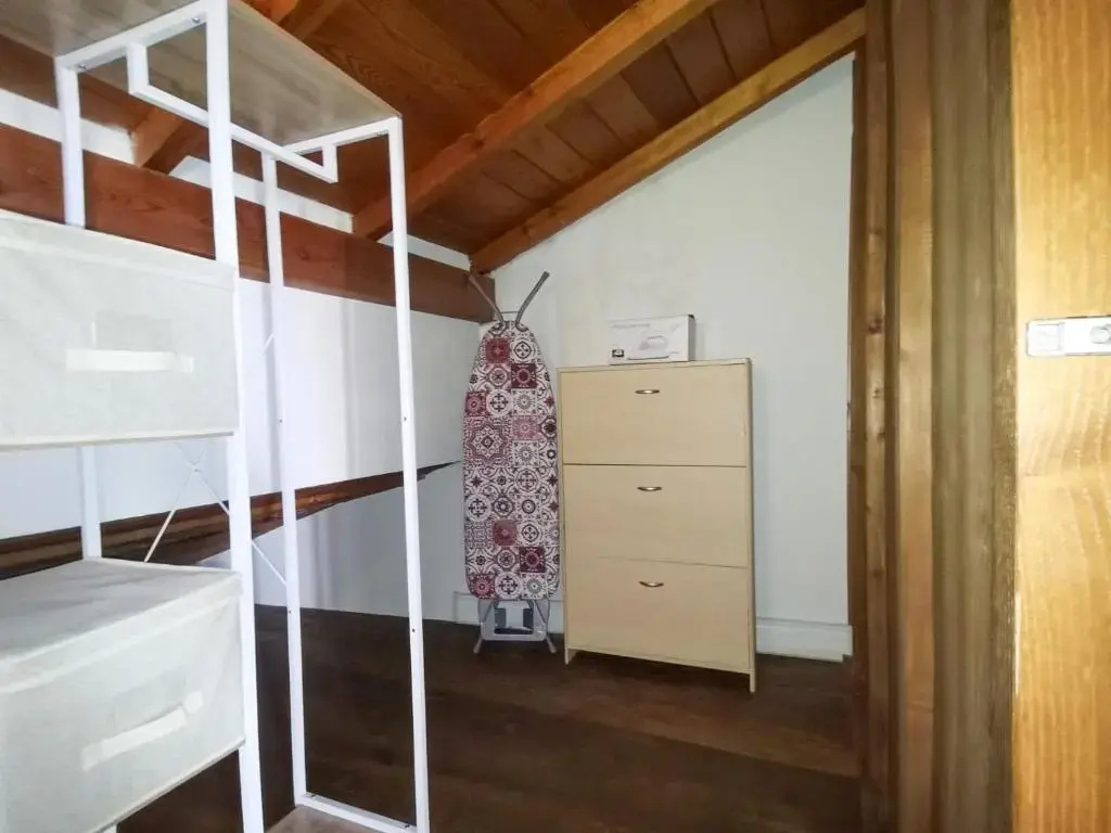 ALTIDO Great Flat with Terrace and Amazing Hills View