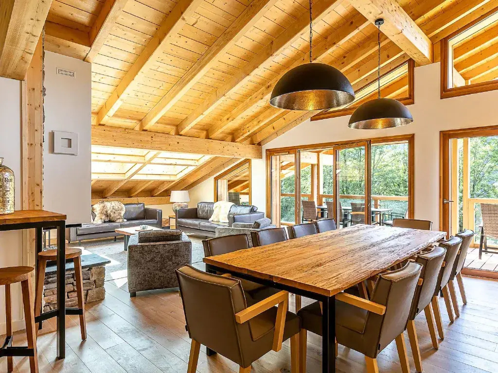 Penthouse with private sauna and wine climate cabinet