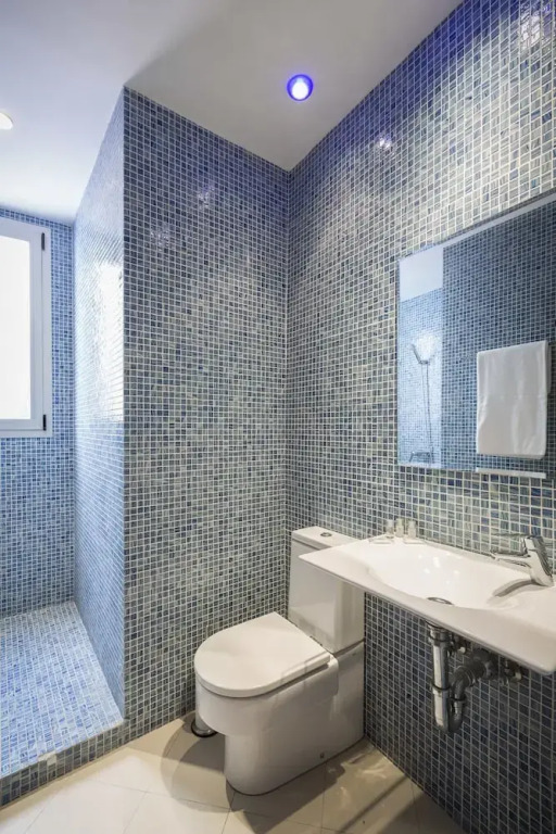 Residence by G Confraria de Sant Miquel 2