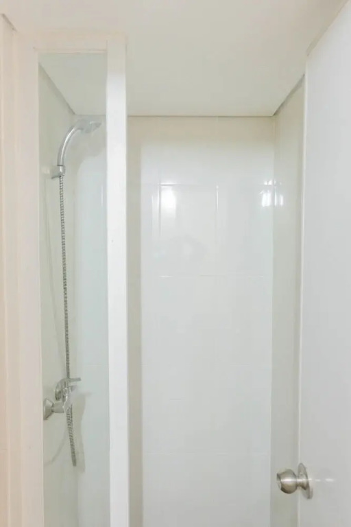 Best Price Studio Apartment at 19 Avenue