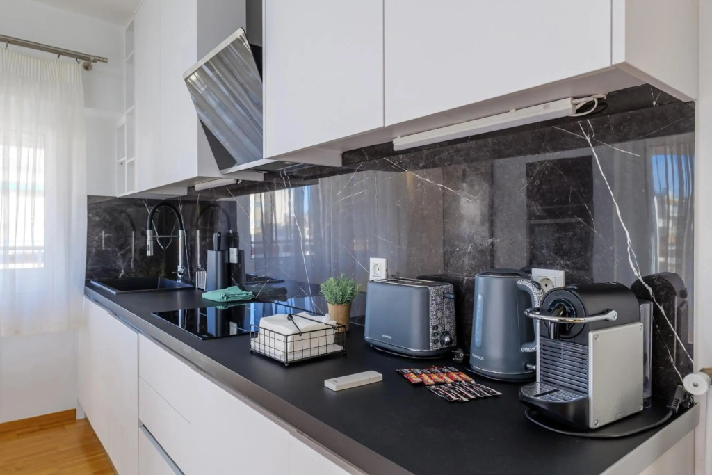 Faliro lux apartment by the sea vipgreece