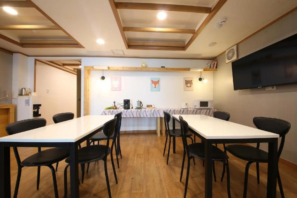 Gyeongju Bee House