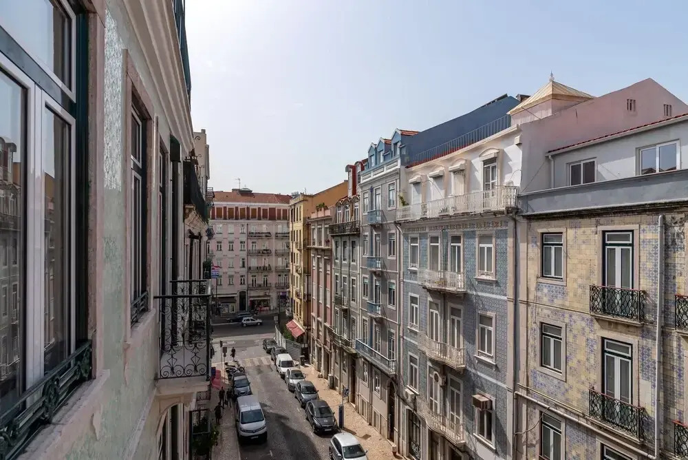 ALTIDO Charming 3BR home w/workspace&terrace by Intendente subway