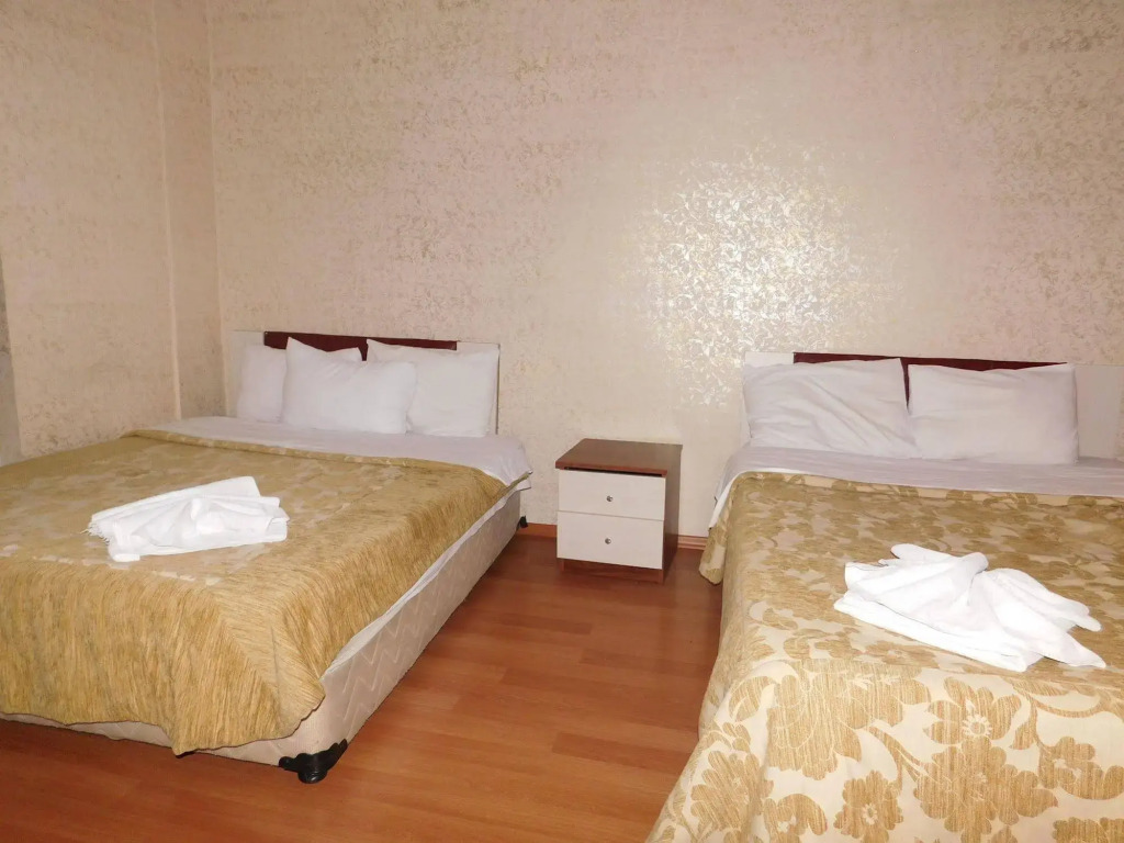 Ast Hotel