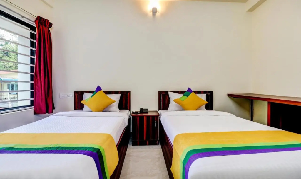 Itsy Hotels Rain Tulsi Stayz, Palarivattom Junction