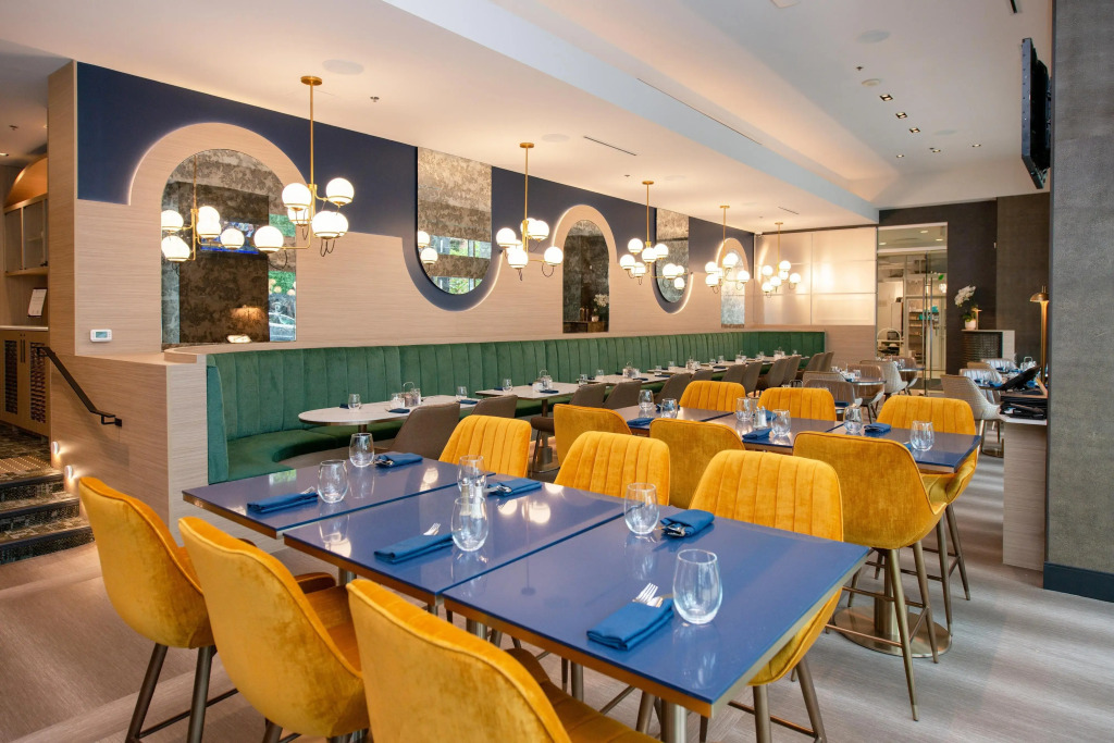 Coast Coal Harbour Vancouver Hotel by APA