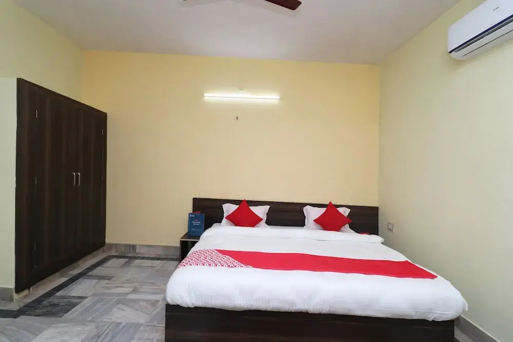Oyo 30710 Maa Banadurga Homestay