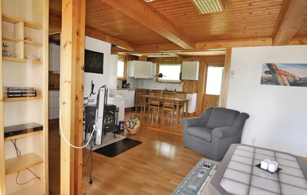 2 Bedroom Stunning Home In Uddevalla