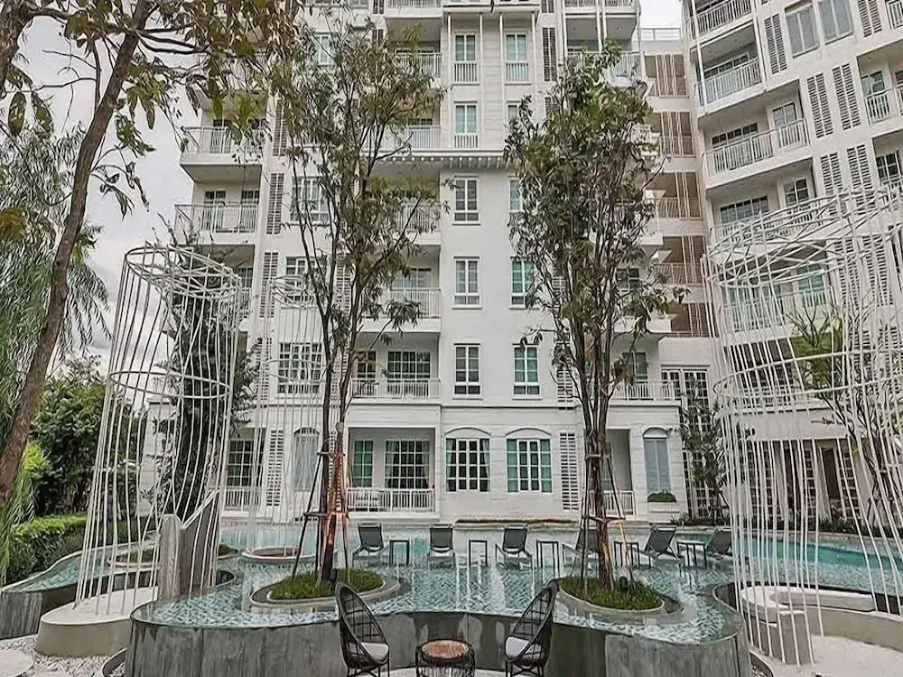 Summer Huahin Condo 2 Bedrooms Pool View Classic Room